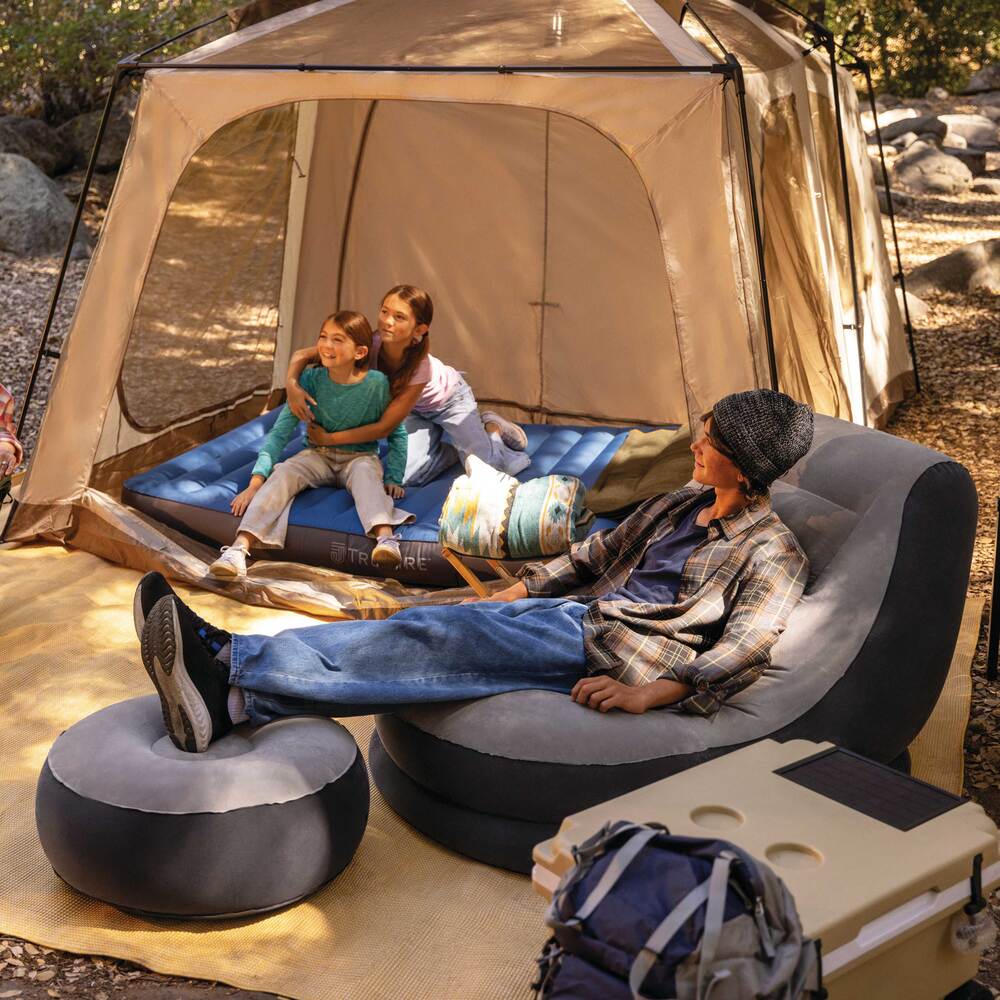 Ultra lounge armchair & pouf